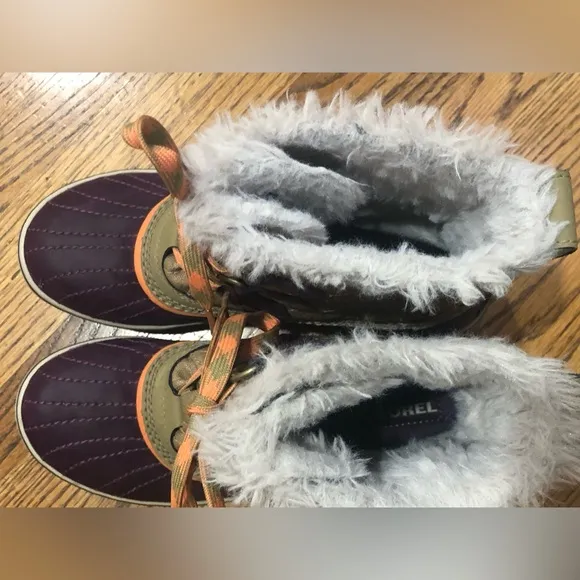 Sorel Women’s Waterproof Purple/Tan/Orange Boots Sz 7