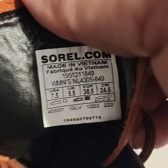 Sorel waterproof boots size 7.5 NWT