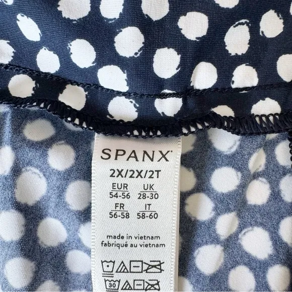 SPANX Sunshine 10&quot; Bermuda Shorts In Navy Polka Dot | 2X NWT