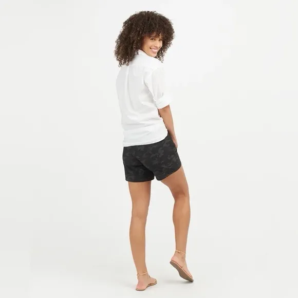Spanx Sunshine Shorts, 6&quot;  Black Camo Large NWT