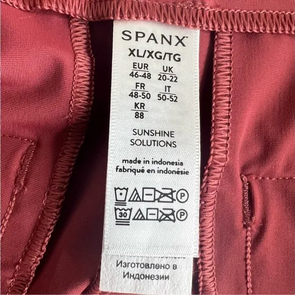 Spanx UPF 50  Sunshine Shorts 4 Sun Washed Red