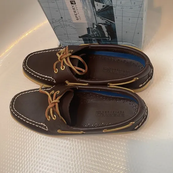 Sperry 9195017 Topsider women’s original 2 Eye boat brown shoes 7 1/2