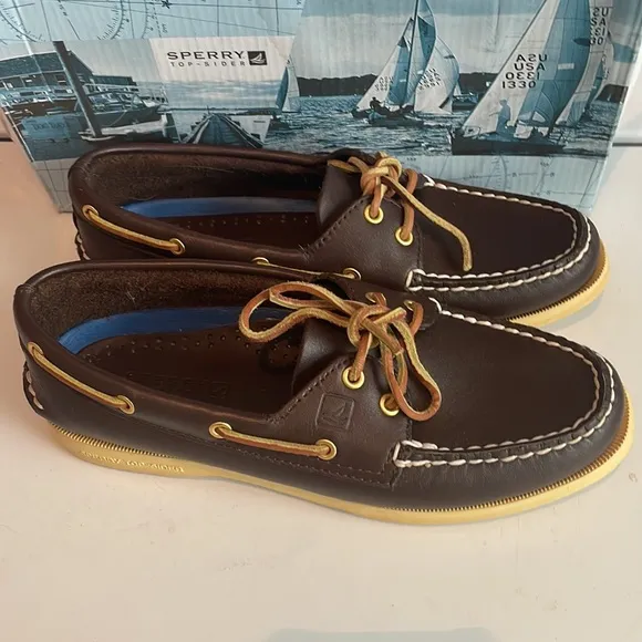 Sperry 9195017 Topsider women’s original 2 Eye boat brown shoes 7 1/2