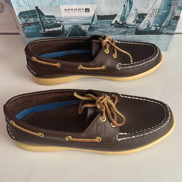 Sperry 9195017 Topsider women’s original 2 Eye boat brown shoes 7 1/2