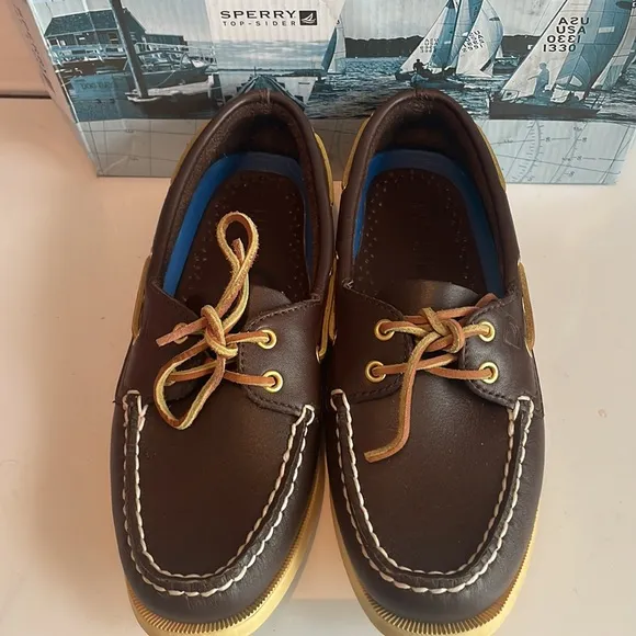 Sperry 9195017 Topsider women’s original 2 Eye boat brown shoes 7 1/2