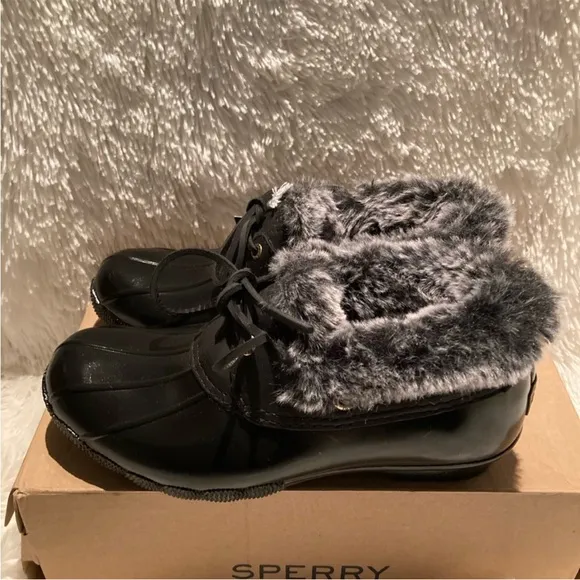 Sperry Women's Black Fur-Lined Shoes