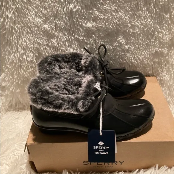 Sperry Women's Black Fur-Lined Shoes
