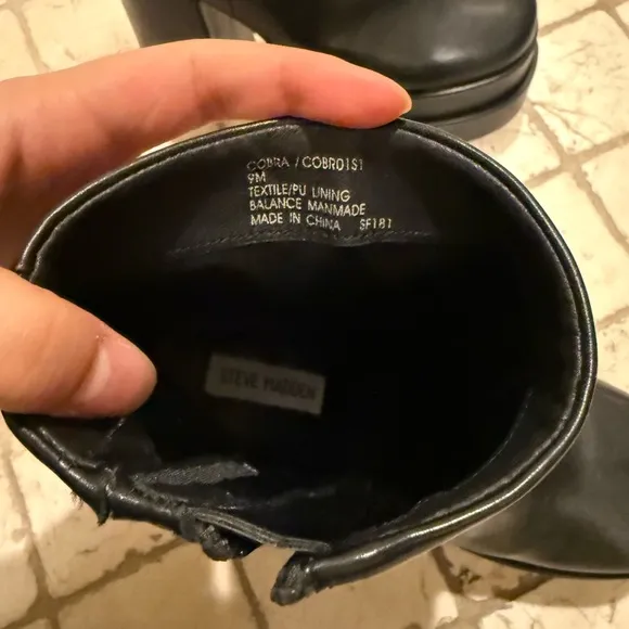 Steve Madden Cobra Black Platform Ankle Boots 9