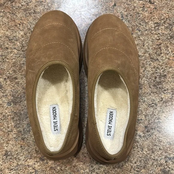 Steve Madden Frost Chestnut Suede Puffed Slip On Shoe Womens Size 11