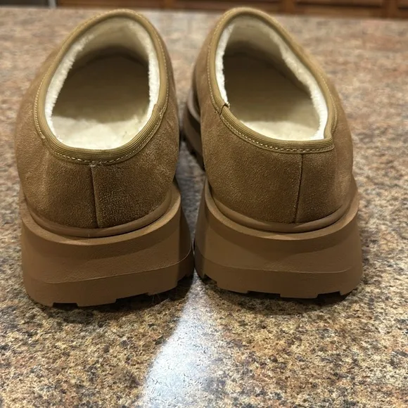 Steve Madden Frost Chestnut Suede Puffed Slip On Shoe Womens Size 11