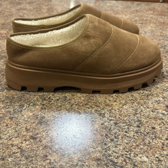 Steve Madden Frost Chestnut Suede Puffed Slip On Shoe Womens Size 11