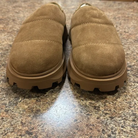 Steve Madden Frost Chestnut Suede Puffed Slip On Shoe Womens Size 11