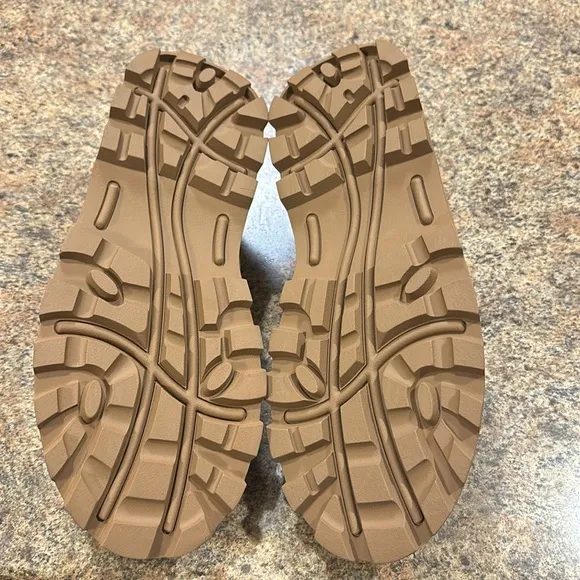 Steve Madden Frost Chestnut Suede Puffed Slip On Shoe Womens Size 11