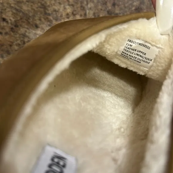 Steve Madden Frost Chestnut Suede Puffed Slip On Shoe Womens Size 11