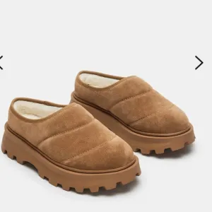 Steve Madden Frost Chestnut Suede Puffed Slip On Shoe Womens Size 11