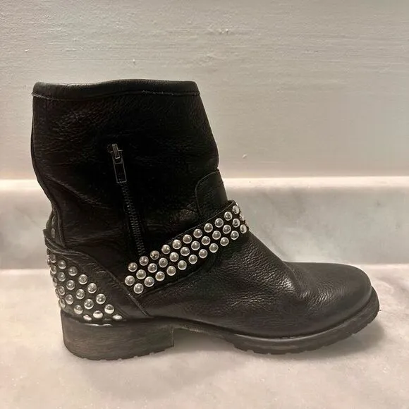 Steve Madden Pebbled Leather Frankie Black Silver Studded Moto Boots Size 10