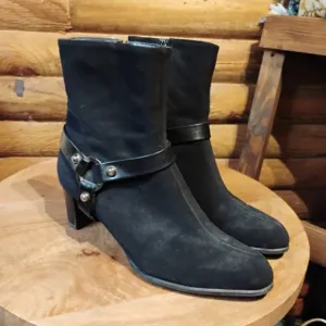 STUART WEITZMAN Black Neoprene Gore-Tex Harness Boots Size 8