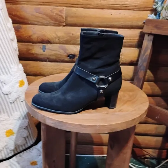 STUART WEITZMAN Black Neoprene Gore-Tex Harness Boots Size 8