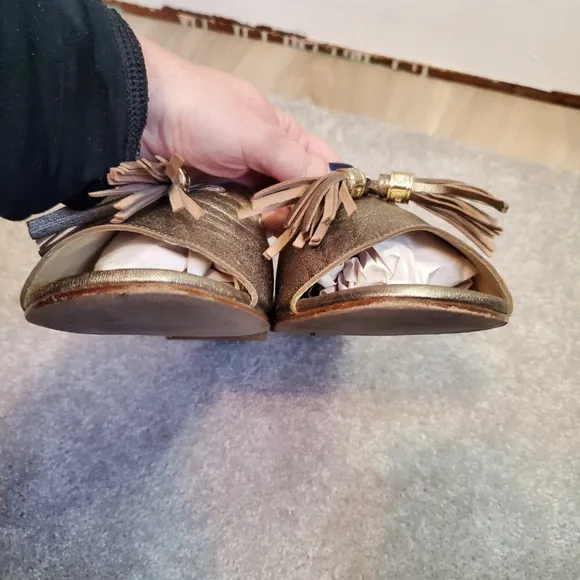 STUART WEITZMAN Women 11 Two-Tassels Leather Slide On Sandals Shoes Gold Alewash