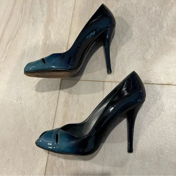 Stuart Weitzman Women's Blue ombré Peep Toe Heels size 7