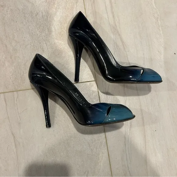 Stuart Weitzman Women's Blue ombré Peep Toe Heels size 7