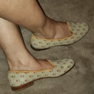 Stubbs and Wootton EUC SIZE 7.5 tan print flat shoes LEATHER LINED
