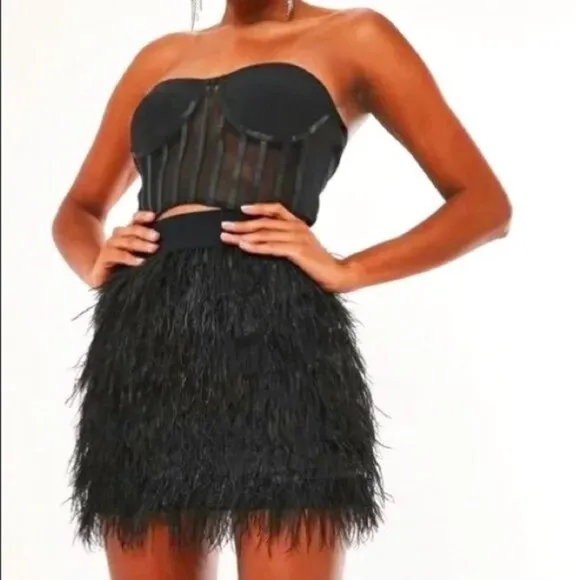 💥STUNNING💥Genuine Ostrich Feather Front High Waist Mini Skirt in Black