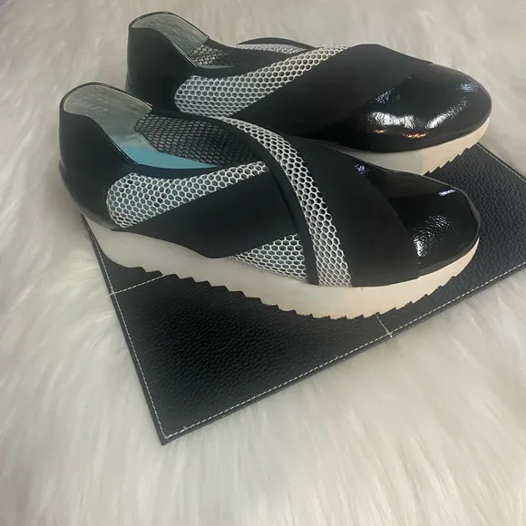 Stylish Black and White Women's Shoes