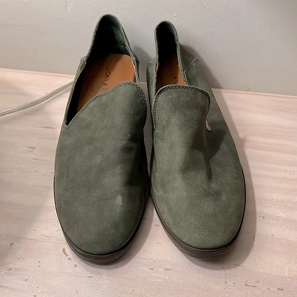 Suade lucky brand slip on shoes
