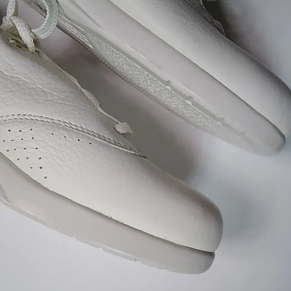 SUPREMES BY SOFT SPORT LEATHER UPPER WOMEN'S SHOES SIZE 9W