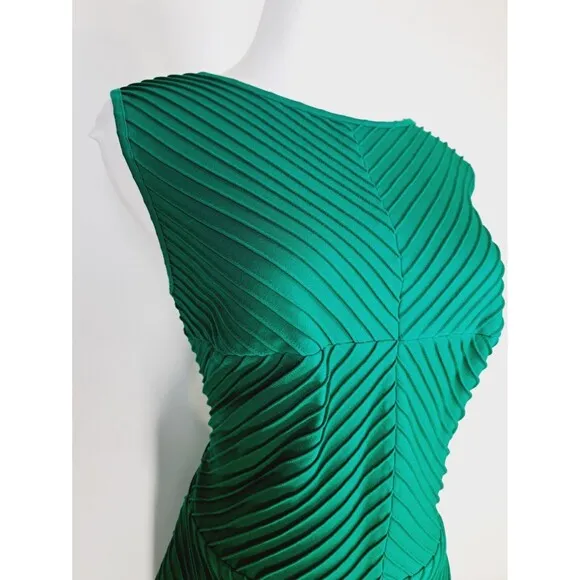 TADASHI SHOJI Green Pelhem Bodycon Stretch Lined Sheath Dress Size Medium