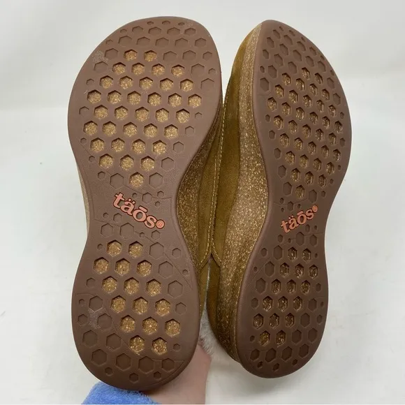 Taos Future Faux Fur Lined Clog Chestnut Suede