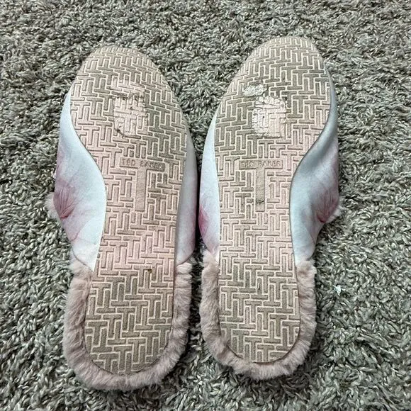 Ted Baker Elegant Pink Fur-Lined Women's Shoes