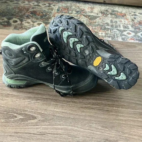 🔥🔥🔥TEVA AHNU SUGARPINE II women’s hiking boots🔥🔥🔥