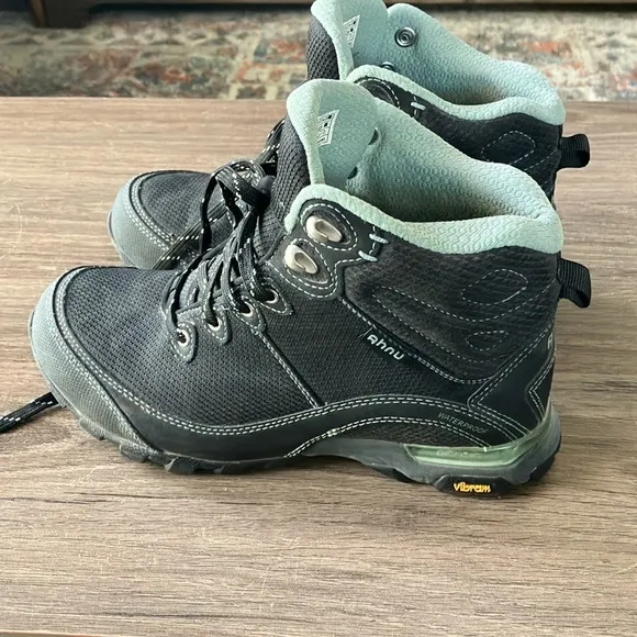 🔥🔥🔥TEVA AHNU SUGARPINE II women’s hiking boots🔥🔥🔥