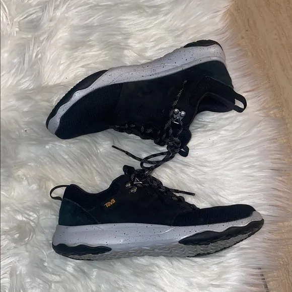 Teva Arrowood Black Lace Up Sport Athletic Shoes