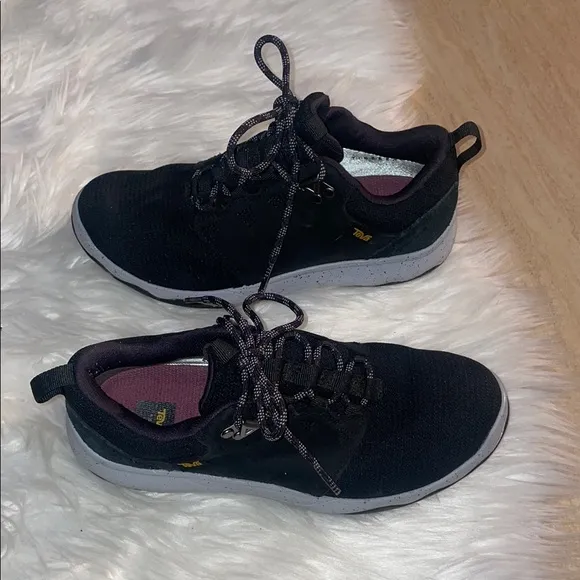 Teva Arrowood Black Lace Up Sport Athletic Shoes