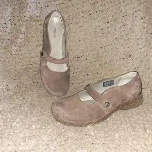 TEVA-Ventura S/N 4028 Brown Suede Casual Mary Janes-Snap Closure-Sz 8-NEAR MINT