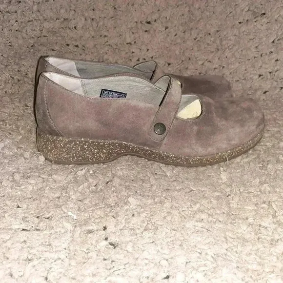 TEVA-Ventura S/N 4028 Brown Suede Casual Mary Janes-Snap Closure-Sz 8-NEAR MINT