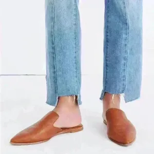 The Gemma Mule in Leather sz 5.5