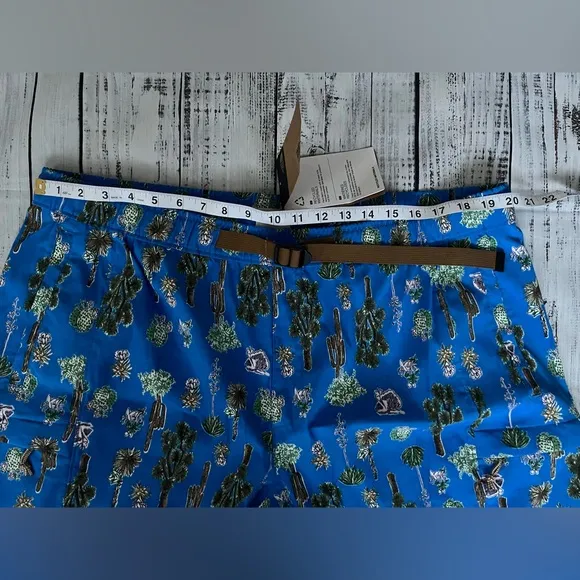 The North Face Class V Belted Trunk zippered cargo pockets blue cactus print NWT