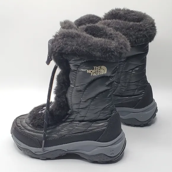 The North Face Nuptse II Fur boots size 11
