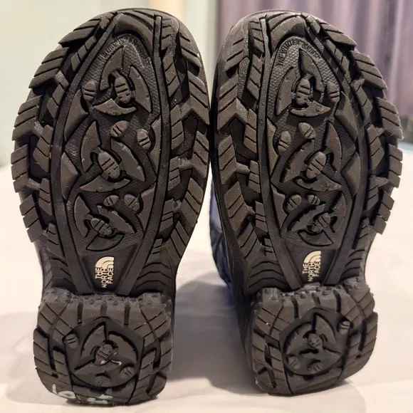 The North Face Winter Boots Boys 2 Girls Insulated Snow Waterproof TNF Toggle