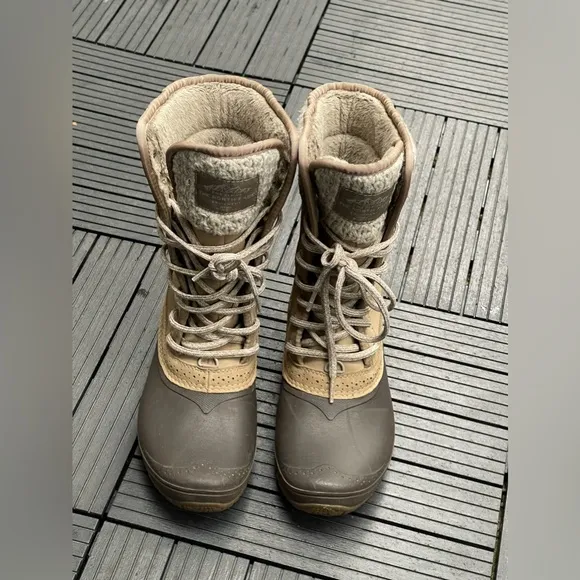 The North Face Women's Shellista II Tall Faux Fur Winter Boots Tan &amp; Brown Sz 6