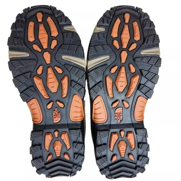 The NORTH FACE Chilkat IV Sz 10 Waterproof Insulated Winter Hiking Boots