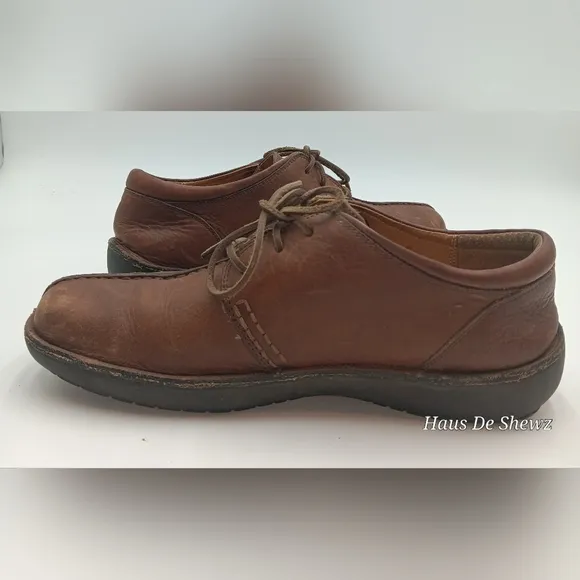 The walking companies men's shoes