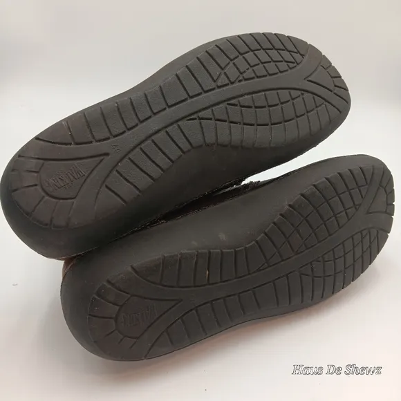The walking companies men's shoes