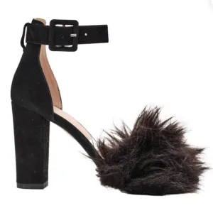 Tiannia Barnes Shoes 7