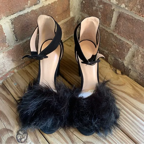 Tiannia Barnes Shoes 7