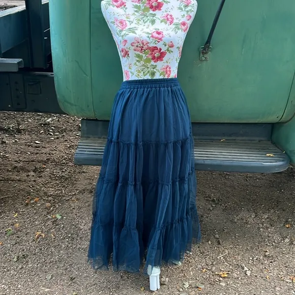 Tiered Mesh Tulle Flouncy Midi Skirt in Deep Sea Teal Blue